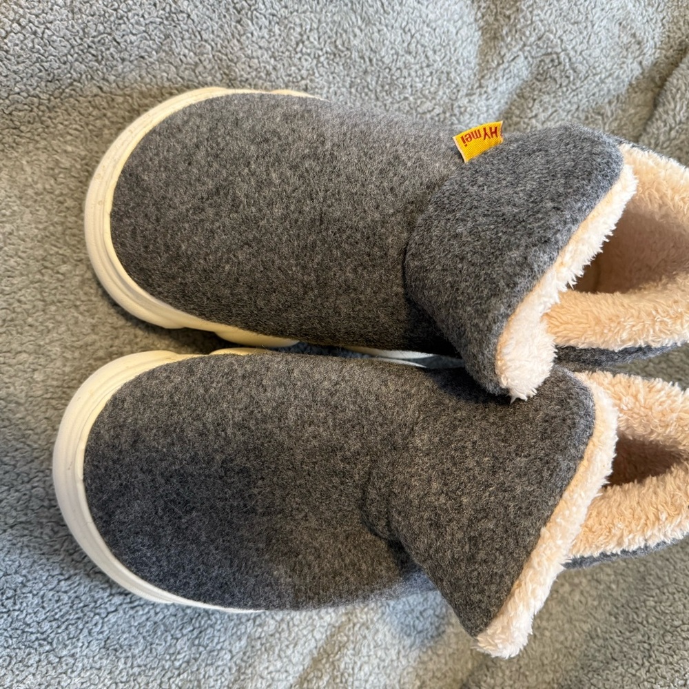 Gray Fleece-Lined Slippers